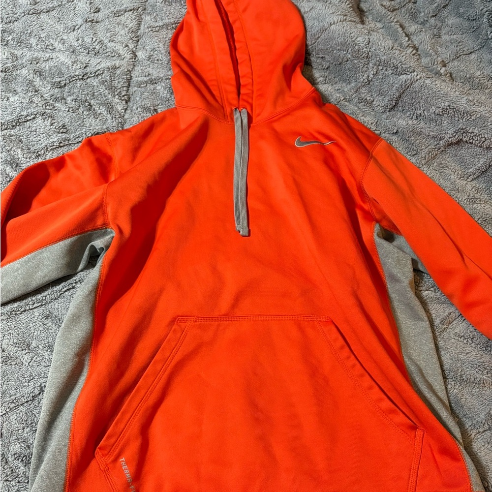 Men's medium Nike thermo fit hoodie- orange